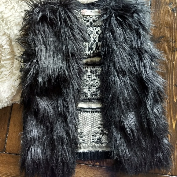 Girls Miss Me Fur vest - Picture 1 of 2
